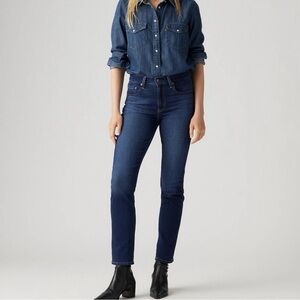 Levi’s High Rise Skinny Jeans Raw Hem W28 L32